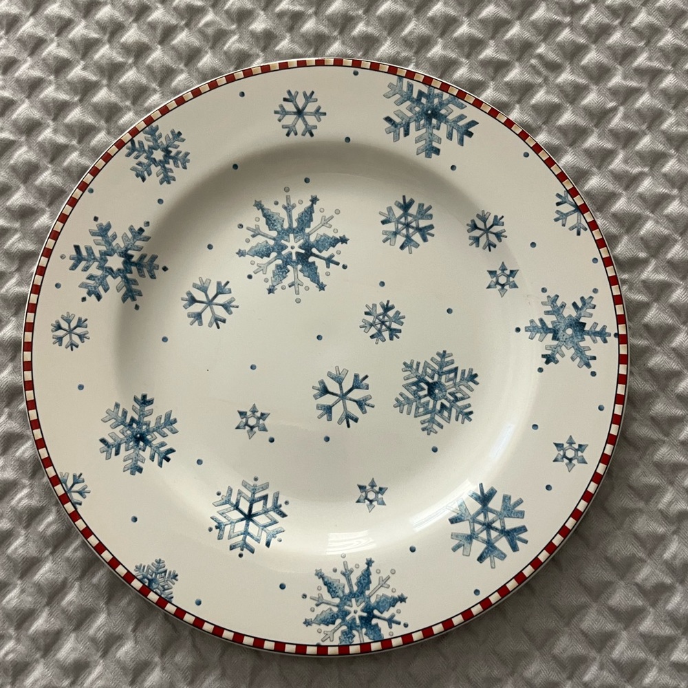 Debbie Mumm Snowflake by Sakura